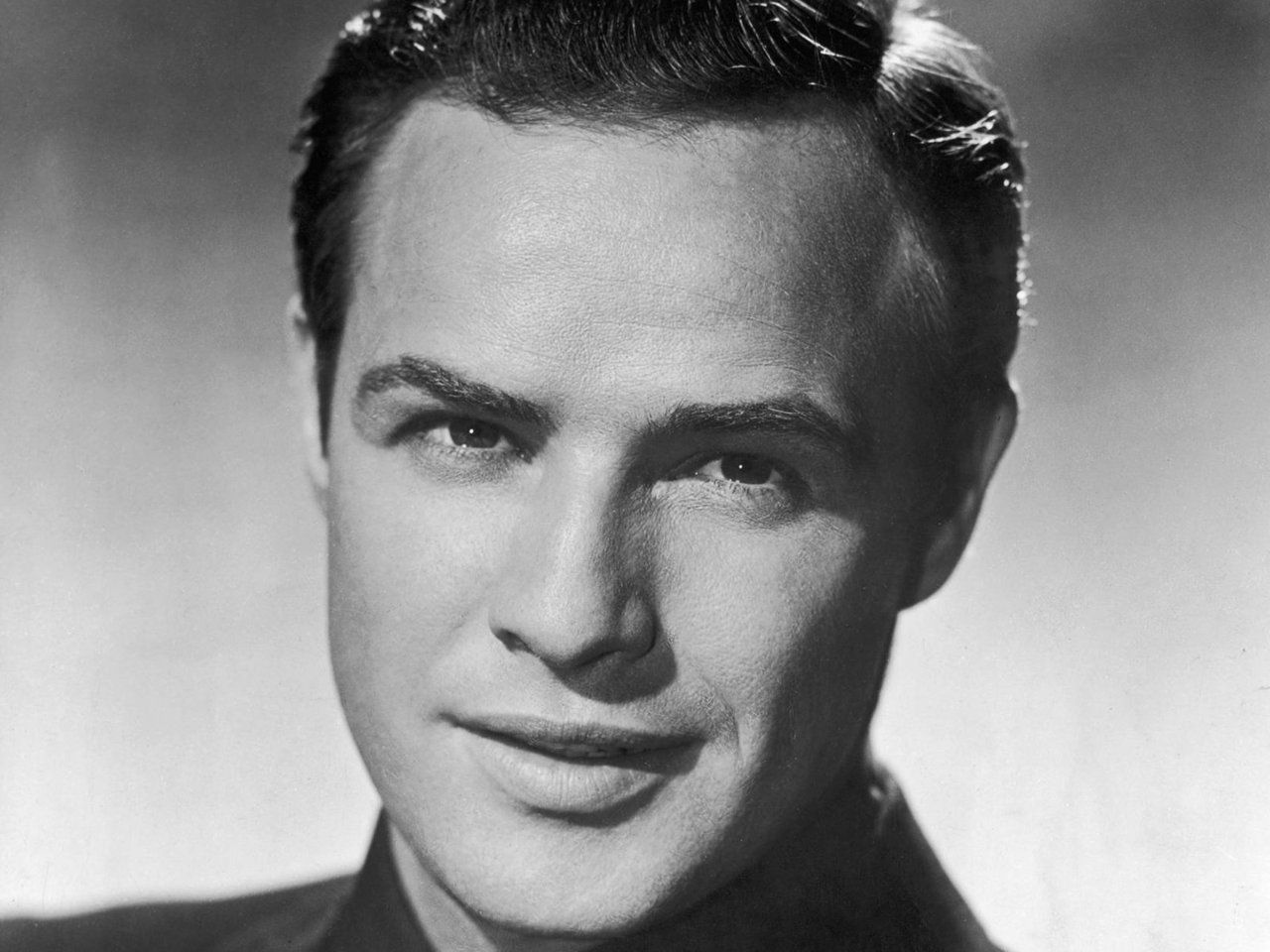 Marlon Brando Fansite • Marlon Brando Photoshoot