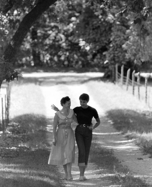 legrandcirque:Stan Wayman, A lesbian couple strolling through...