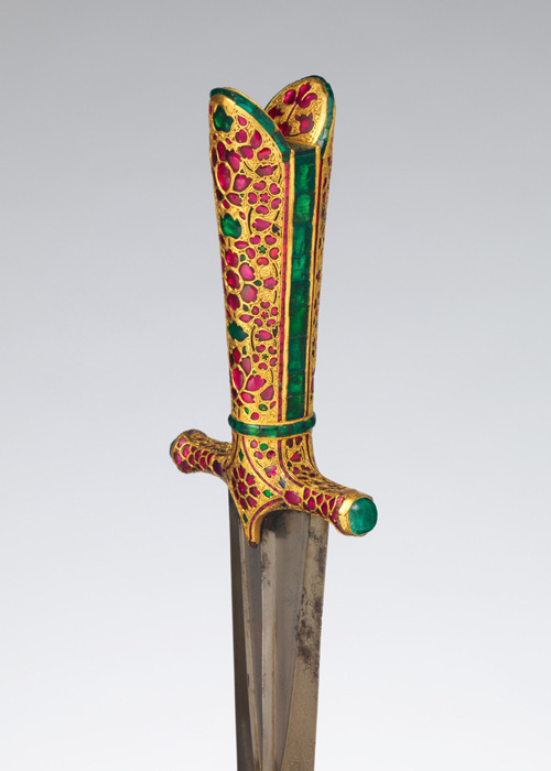 Dagger, made in Northern India, c.1605-27... - to love many things