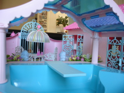 barbie house swimming pool