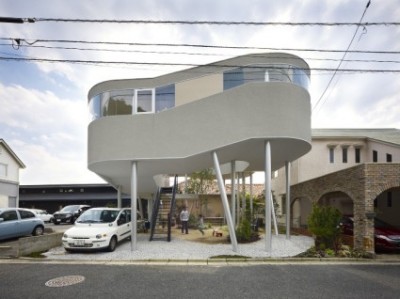 waysidegirl:<br /><br /><br /><br />Toda House by Kimihiko Okada