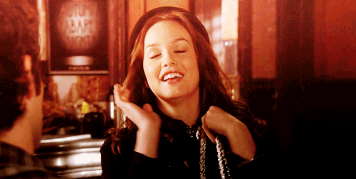 Resultado de imagem para blair waldorf happy gif
