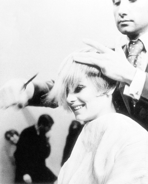 Vidal Sassoon On Tumblr   Tumblr Lx0ucmyWk91r4d98no1 500 