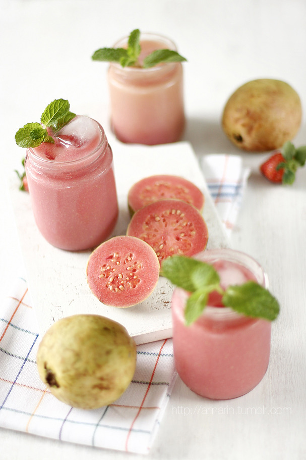 Homemade Guava Slushie. It's heavily raining... | The Beautiful Blurs