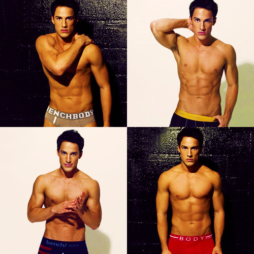 Love Guys Love Abs 17 Michael Trevino