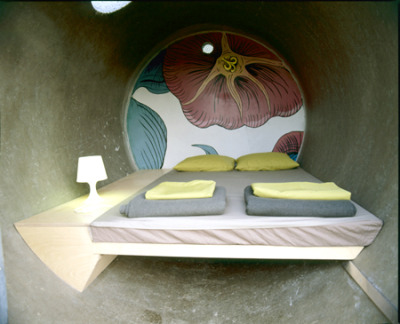 Spend the night in a concrete sewer pipe @ the Daspark Hotel in Austria 