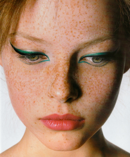 graphic liner green liner liquid liner makeup makeup for green eyes love the look of