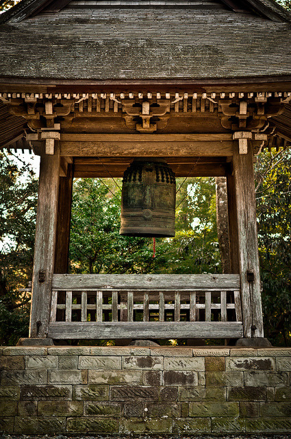 findandtrust:bell tower | 鐘楼 by Swiftblue on Flickr.