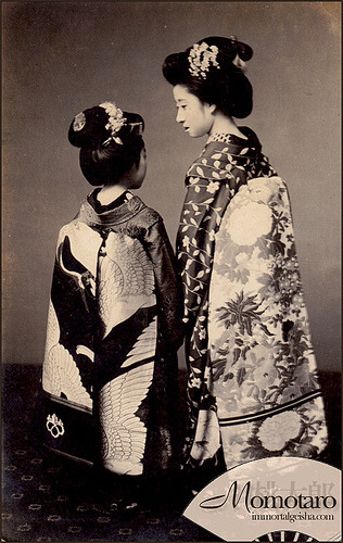 Maiko Momotaro z jej imouto