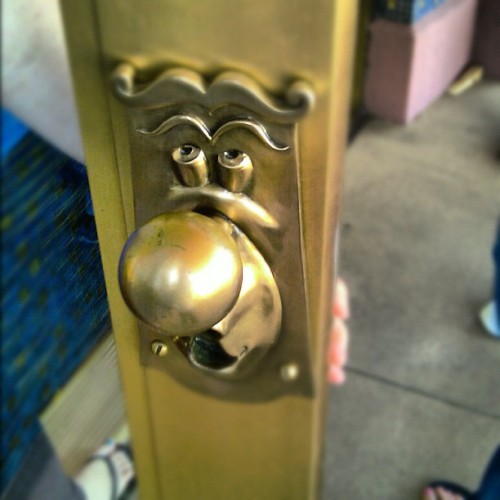 neverforget casting doorknob alice frontdoor aliceinwonderland disney