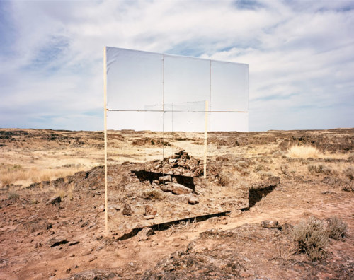 pulmonaire:The outdoor art installations of Chris Engman. 