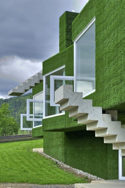 neako:<br /><br />Grass Covered House in Frohnleiten, Austria<br />