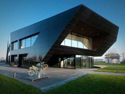 designismymuse:<br /><br /> Vidre Negre Office Building in Italy designed by Damilano Studio Architects (via freshome)<br />