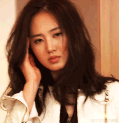 Lots of Kpop Gifs! - Yuri (SNSD) Gif Hunt
Yuri Snsd Gif