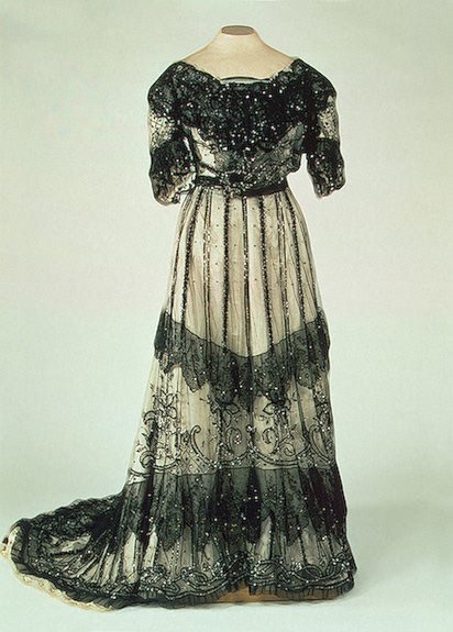 Dresses of Tsarina Alexandra Romanova - F-YEAH HISTORY