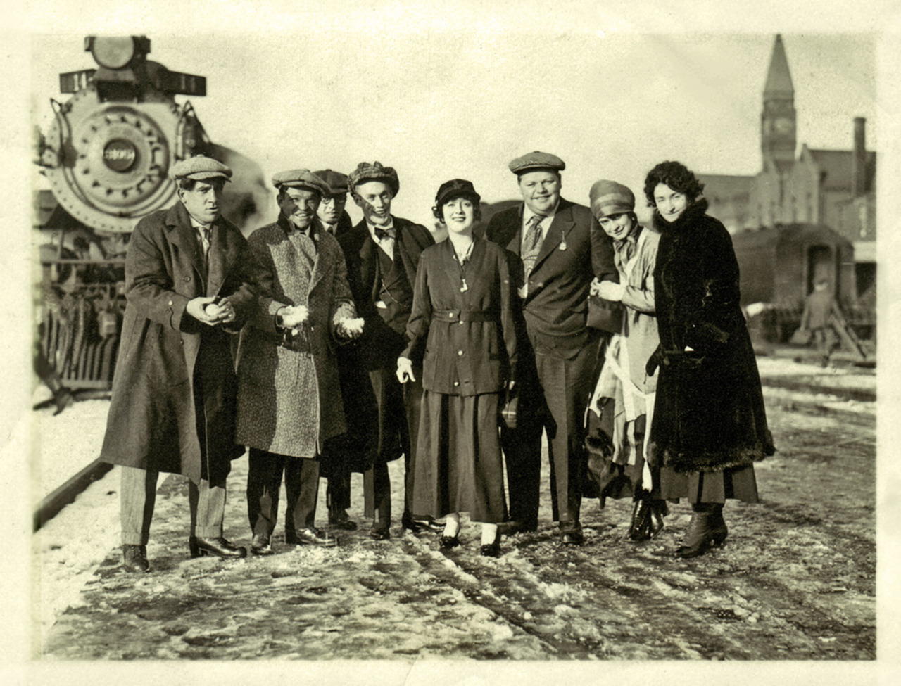 Mabel Normand — alstjohn: The gang! On trip by train from L.A....