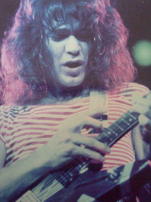 on-the-b-r-i-g-h-t-side:Eddie Van Halen, 1980. Photo by Neil...