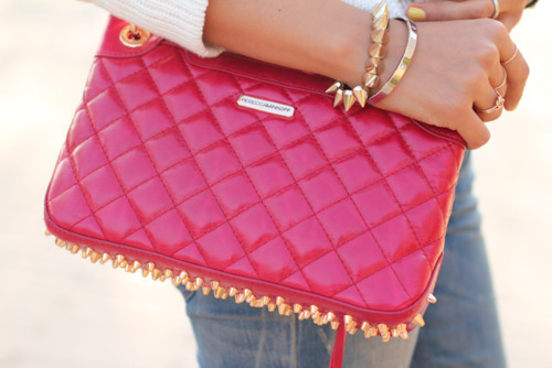 Pink Pink Bag Bag Purse Pink Purse Studss Studded Bag Gold Golden bag Gold studds Gold studs Fahion Trend Fashion trend Stud trend Fashion stud Summer Summer trends Fluor Fluor pink 2012