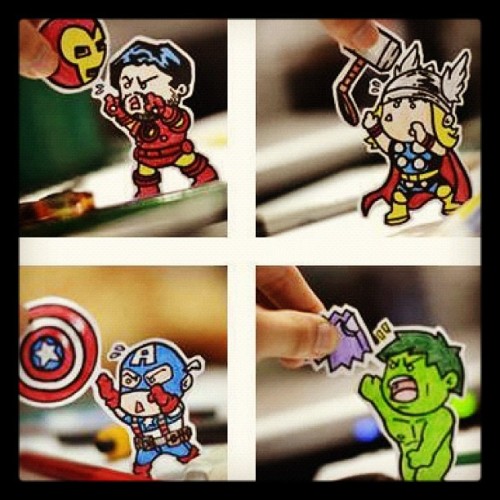 siclesnpops:Hahaha! This is too cute! #avengers...