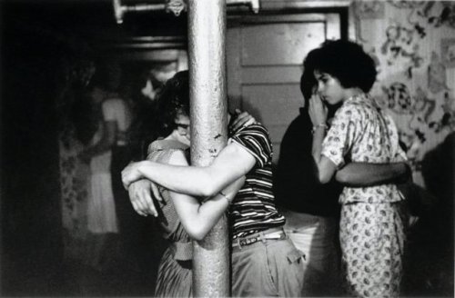 gjtheexquisite:Kissing at a basement dance party, 1959