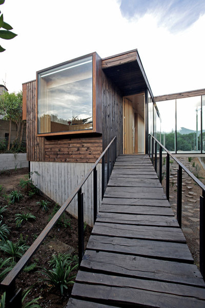 aros:<br /><br />Los Molles House by dRN Arquitectos<br />