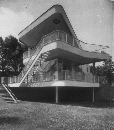 mikasavela:<br /><br />Haus Schminke in Löbau, Germany. Architect Hans Scharoun, 1930.<br />I guess this really is up there with the Maireas, Tugendhats and Savoyes.<br />