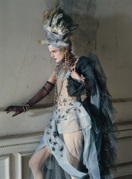 stella tenant tim walker vogue unique magazine fashion haute couture blue editorial photography