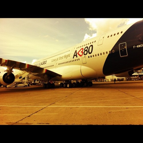 aurailesjackson:#a380 #iphone4 #salondubourget #igersfrance...