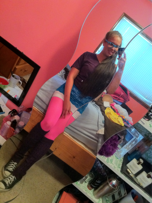 me 80s 80s outfit glasses blue glasses smile leggings leg warmers pink leggings messy room mirror kings fan reflection