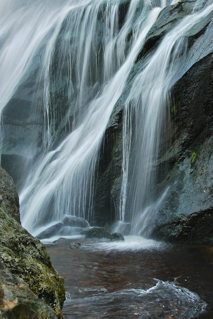 sapphire1707:Ireland by Fay Kleine on Flickr.