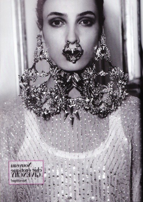 Givenchy Scan VOGUE Italia Supplemento Al Numero 739 VOGUE Unique Marzo 2012