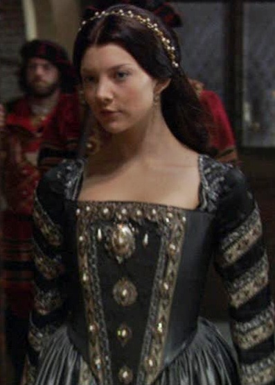 Anne Boleyn’s Grey Gown (The Tudors, 2007). | Tudor Costume