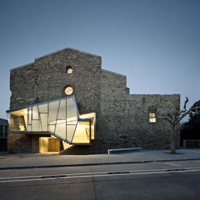 remash:<br /><br />auditorium at the convent of sant francesc ~ david closes<br />