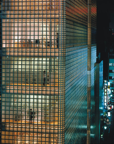 subtilitas:<br /><br />Renzo Piano - Maison Hermes, Tokyo 2001. <br />