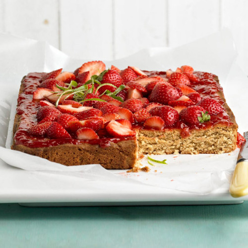 Daily Dish: These yummy Fresh Strawberry Bars have...