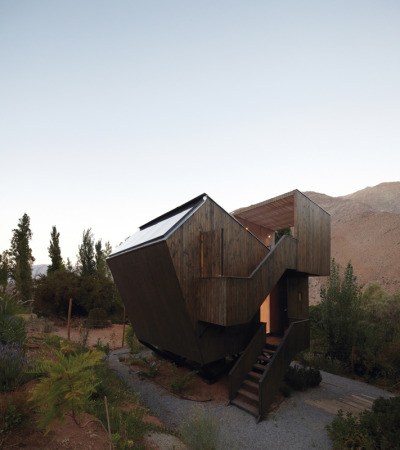 blua:<br /><br />Elqui Domos Astronomical Hotel / Rodrigo Duque Motta<br />