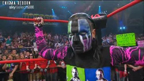 Jeff Hardy does the most epic face paints of all...