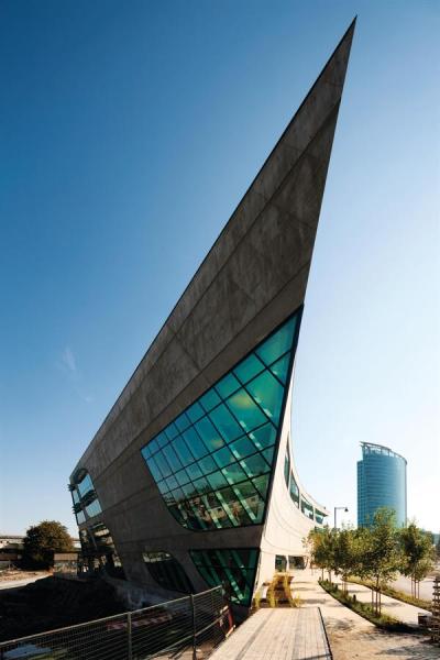 designismymuse:<br /><br />Surrey City Centre Library by Bing Thom Architects (via architect magazine)<br />A library filled  with dynamic spaces. Read more about the new library design typology emerging here: Stacked. <br />