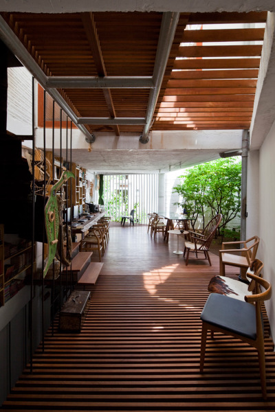 <br />A21 Architects - Architect’s own home and studio, Hochiminh City 2012. Via.<br />