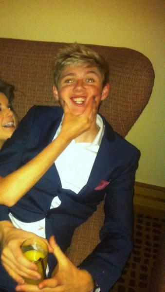 Horan dating Ali McGinley