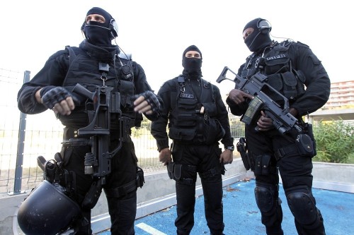 semperannoying:French National Police Intervention Group...