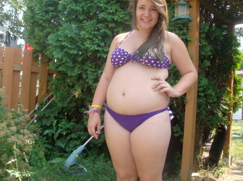 Young outdoor belly black