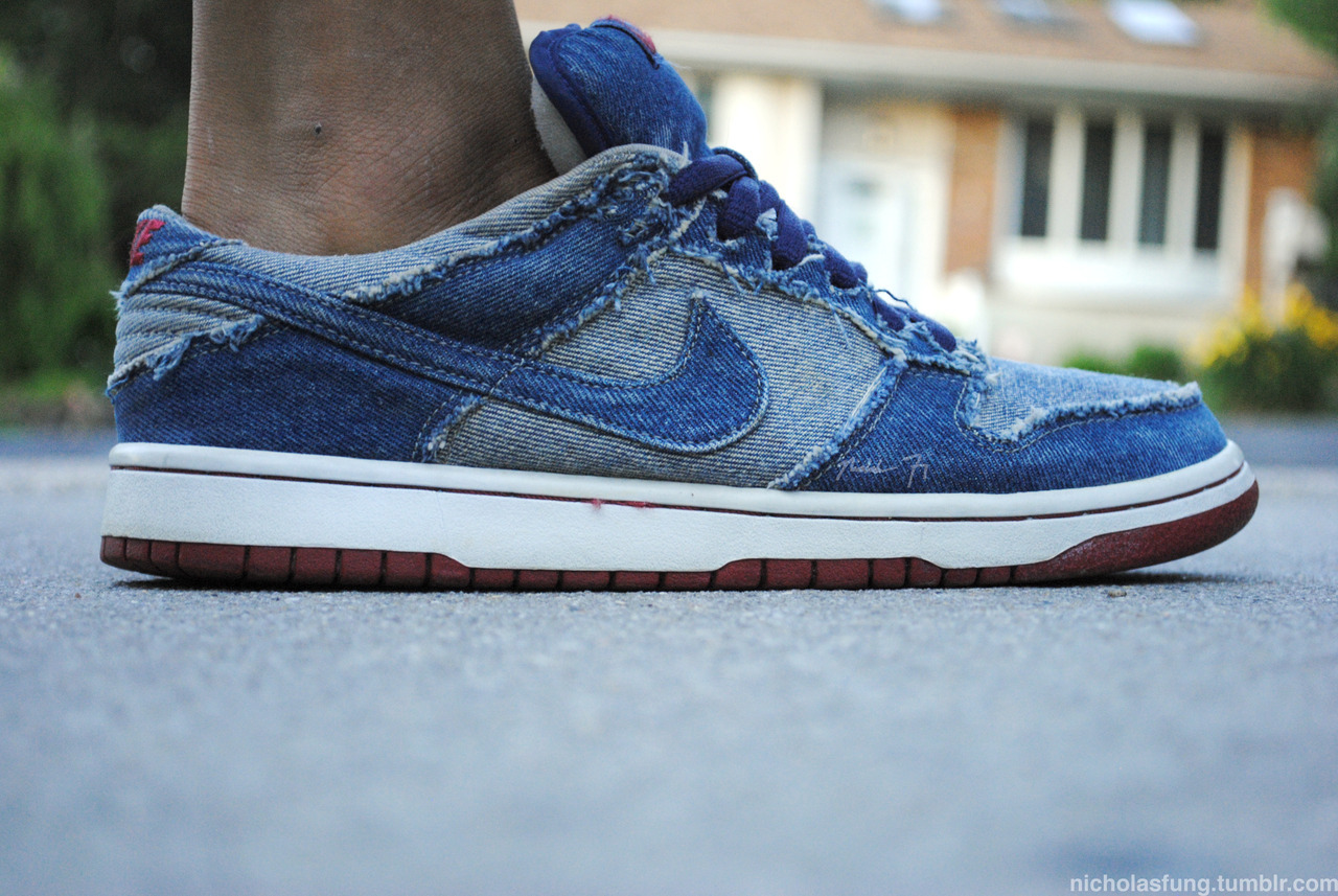 nike dunks and jeans