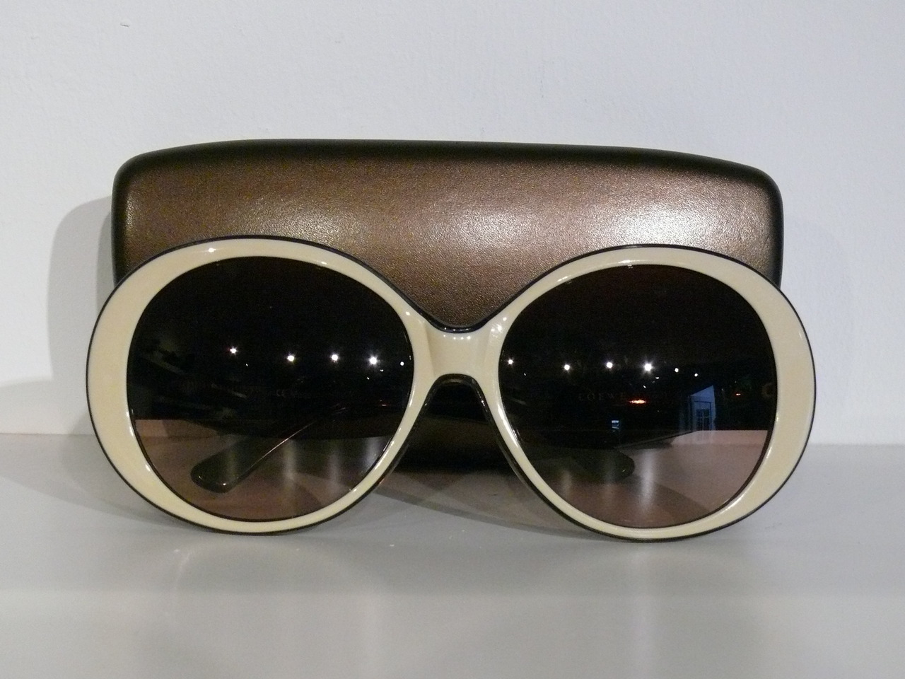 LOEWE sunglasses cream and brown. Phoenix price
