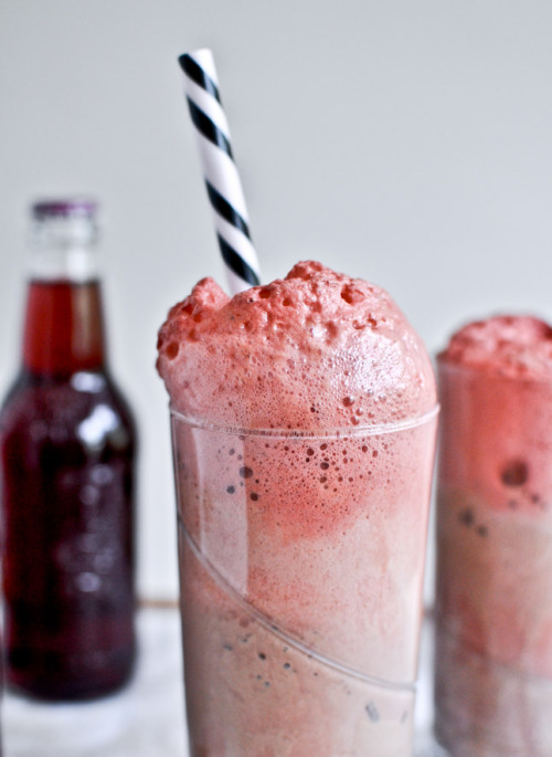 foodopia:dark chocolate bourbon cherry floats: recipe here