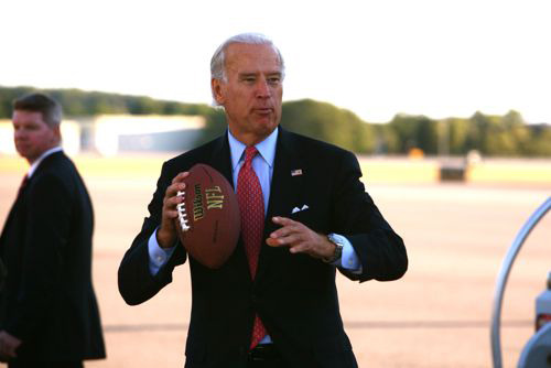 team-joebama:
“ the-fisher-queen:
“ a-wild-condorcet-appears:
“ team-joebama:
“ Joe Biden, secret dudebro
”
There is nothing about Joe Biden that does not make me laugh and then wince.
”
I love him, because he is just such a trainwreck.
”
you should...