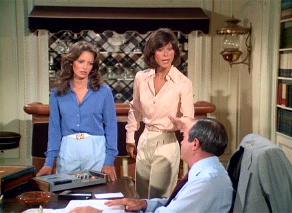 FY! Charlie's Angels (Angels In Paradise (1977).)