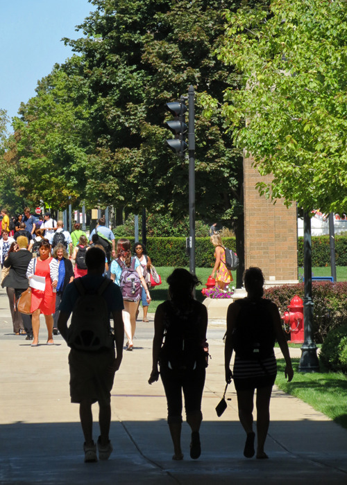 Afternoon class change on Marquette University’s... postmarq