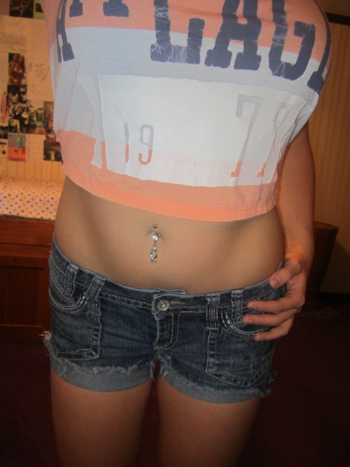 belly button rings on Tumblr