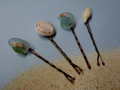 petals-of-silk:Shell and Beach Glass Bobby Pins -...